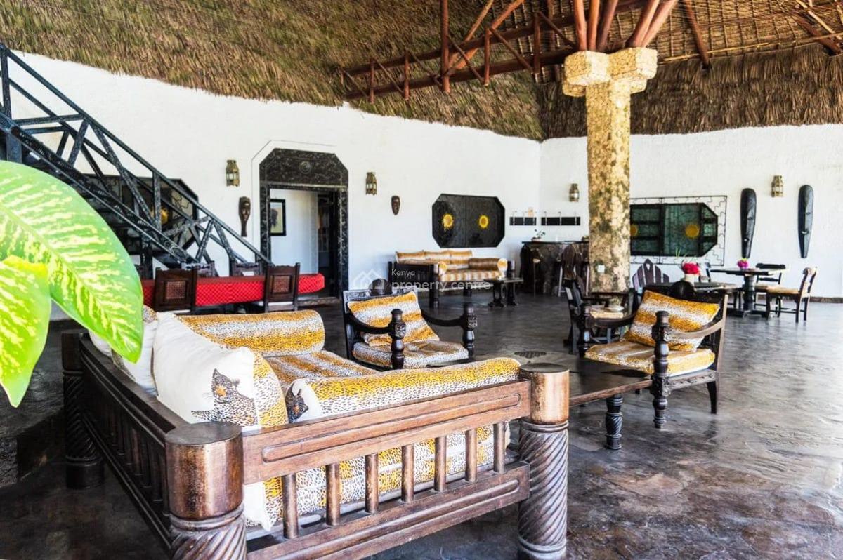 6 Bedroom Fully Furnished,  on 1acre and Quarter Watamu,beach 78m, Watamu Kilifi, Watamu, Kilifi, Townhouse for Sale