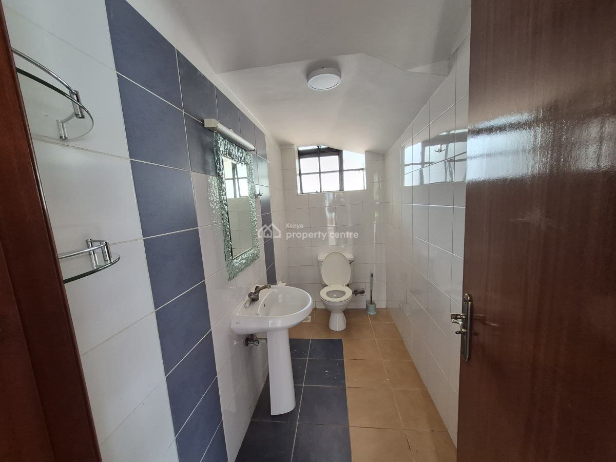 Luxurious 6 Bedroom Townhouse with Dsq  in Garden Estate, Garden Estate, Roysambu, Nairobi, Townhouse for Sale