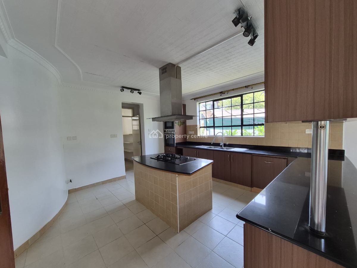 Luxurious 6 Bedroom Townhouse with Dsq  in Garden Estate, Garden Estate, Roysambu, Nairobi, Townhouse for Sale