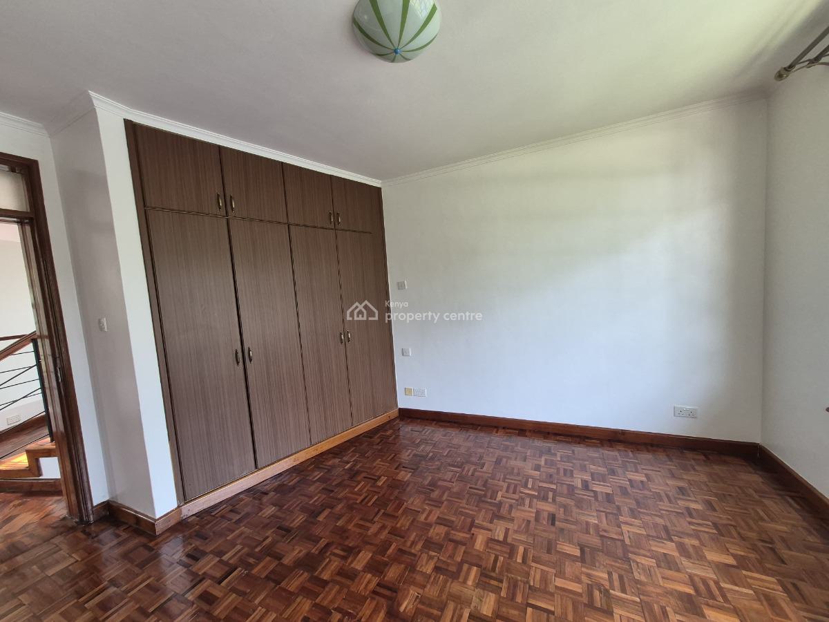 Luxurious 6 Bedroom Townhouse with Dsq  in Garden Estate, Garden Estate, Roysambu, Nairobi, Townhouse for Sale