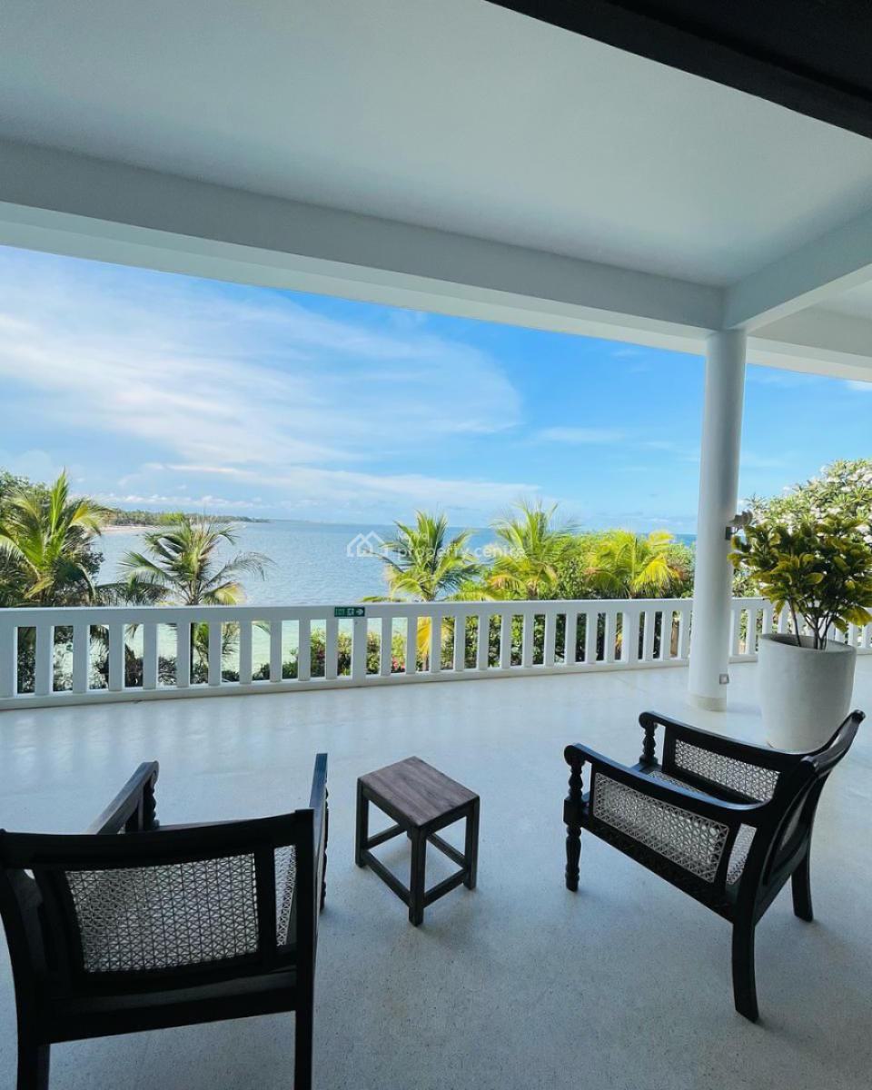 Exquisite Beach Holiday House -- Luxury 5-bedroom Beachfront Villa, Marine Park, Casuarina, Malindi Town, Kilifi, House Short Let