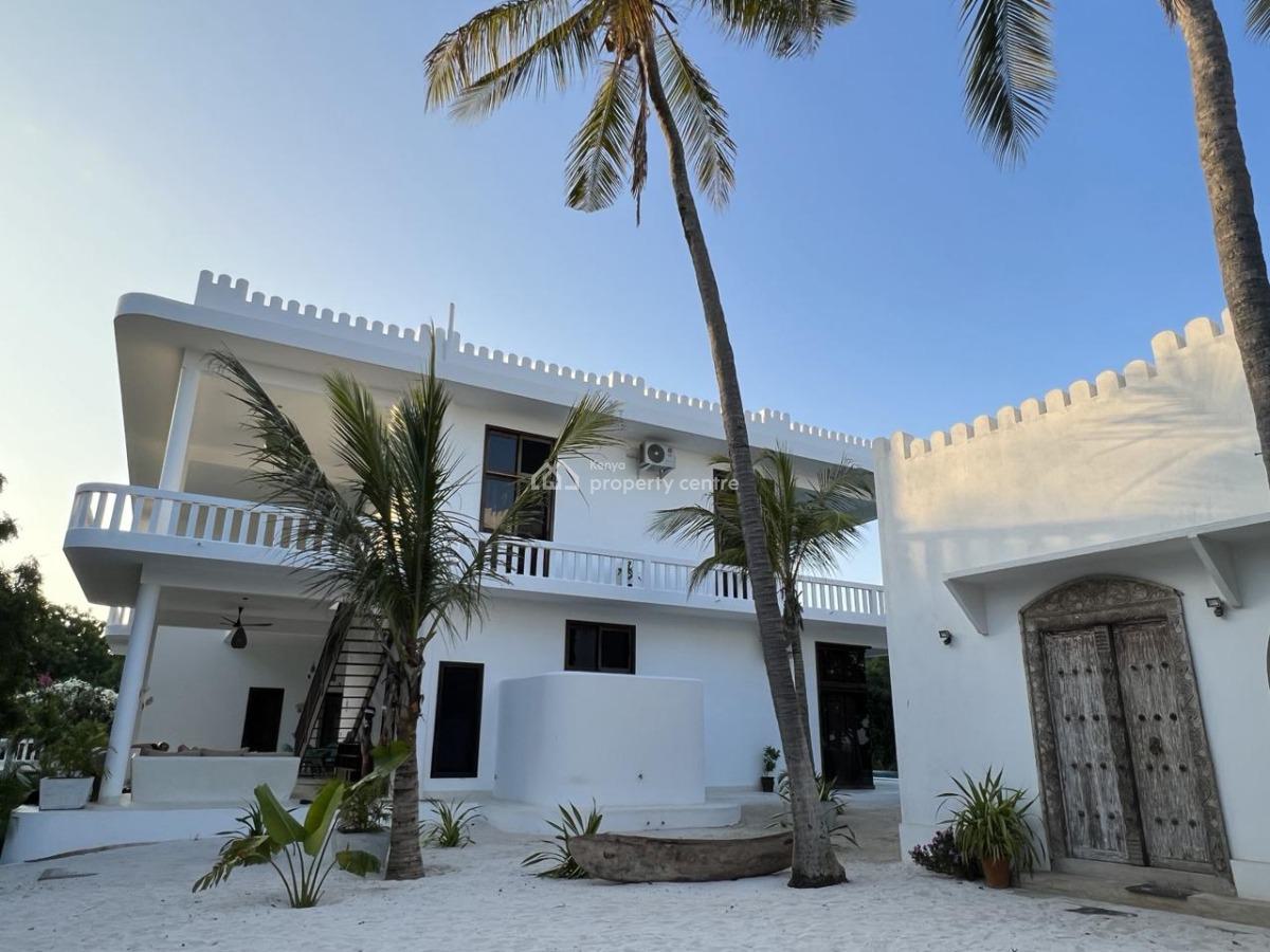 Exquisite Beach Holiday House -- Luxury 5-bedroom Beachfront Villa, Marine Park, Casuarina, Malindi Town, Kilifi, House Short Let