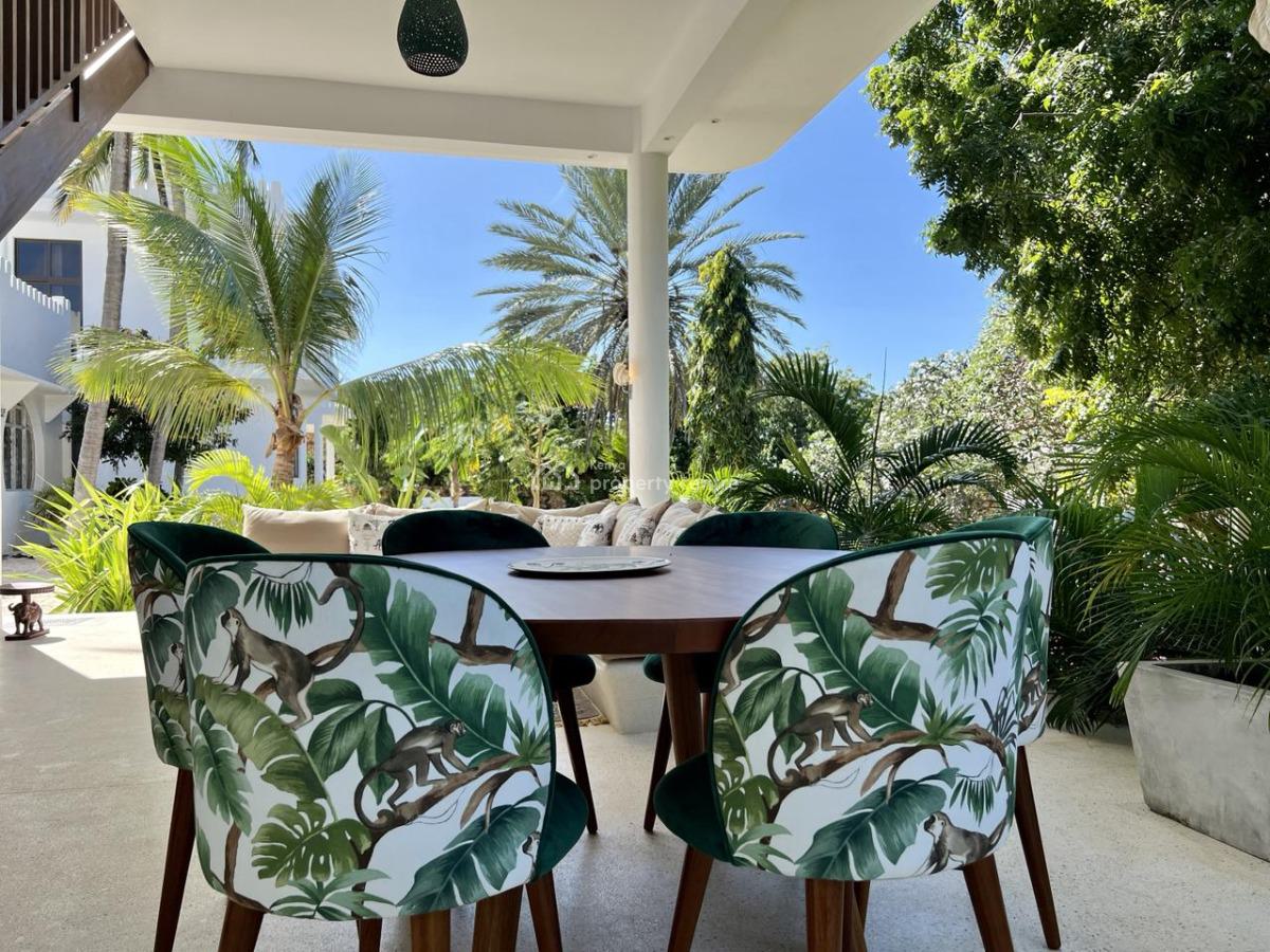 Exquisite Beach Holiday House -- Luxury 5-bedroom Beachfront Villa, Marine Park, Casuarina, Malindi Town, Kilifi, House Short Let