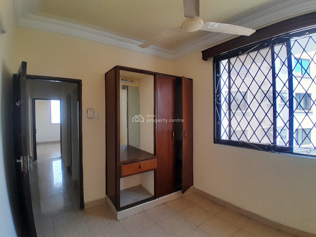 Spacious 2 Bedroom Apartment with Master, Makadara, Bamburi, Mombasa, Apartment for Rent