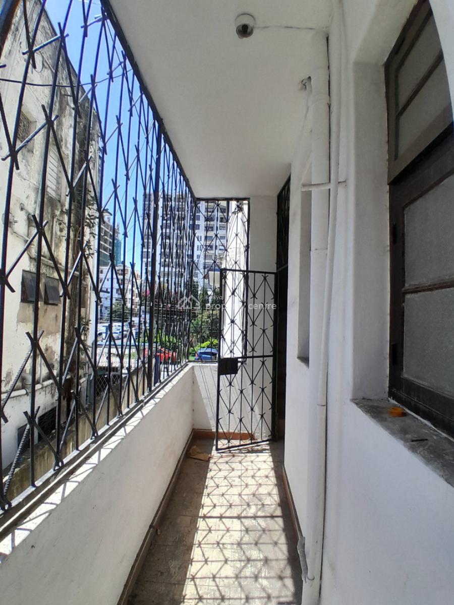 Spacious 1 Bedroom Apartment, Ganjoni, Majengo, Mombasa, Apartment for Rent