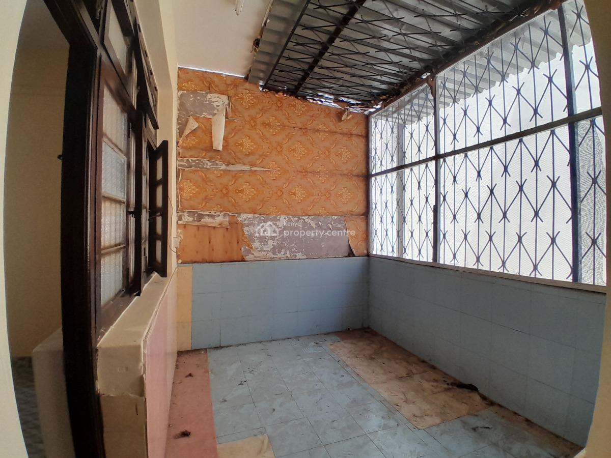 Spacious 1 Bedroom Apartment, Ganjoni, Majengo, Mombasa, Apartment for Rent