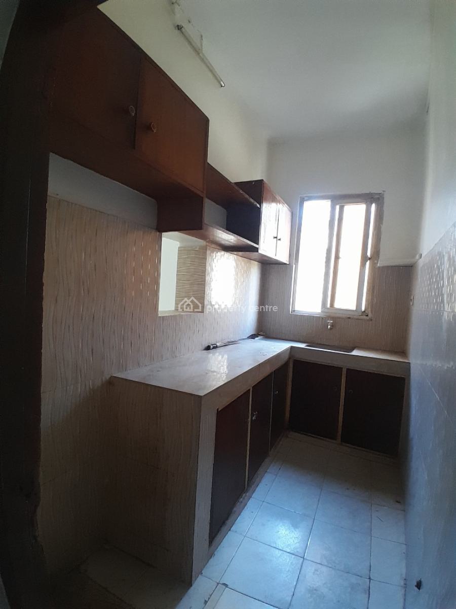 Spacious 2 Bedroom Apartment, Near Saphire Hotel, Shimanzi, Mombasa, Apartment for Rent