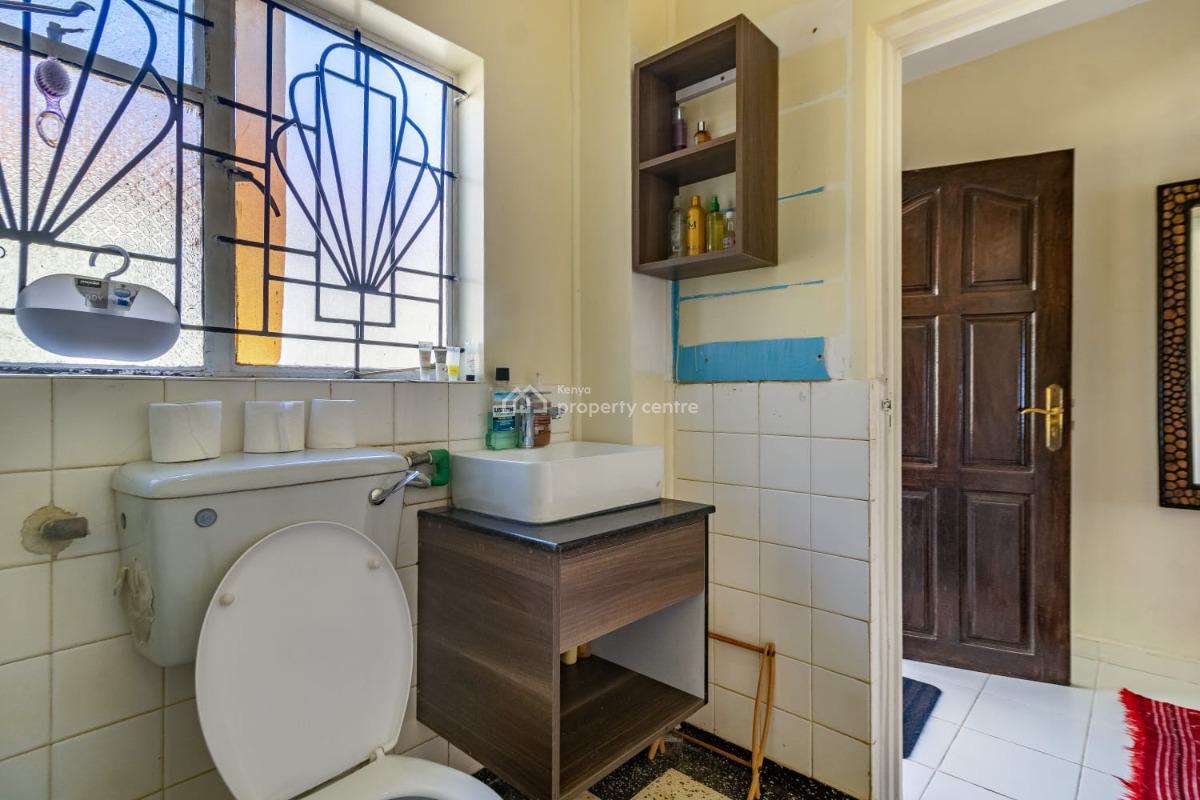 Lovely 2 Bedrooms House with Garden Fully Furnished, Langata, Mugumo-ini (langata), Nairobi, House for Rent