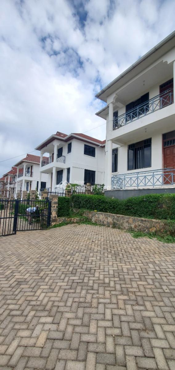 Newly-built 4 Bedrooms Villas with Lake View, Riat Hills, Central Kisumu, Kisumu, House for Rent