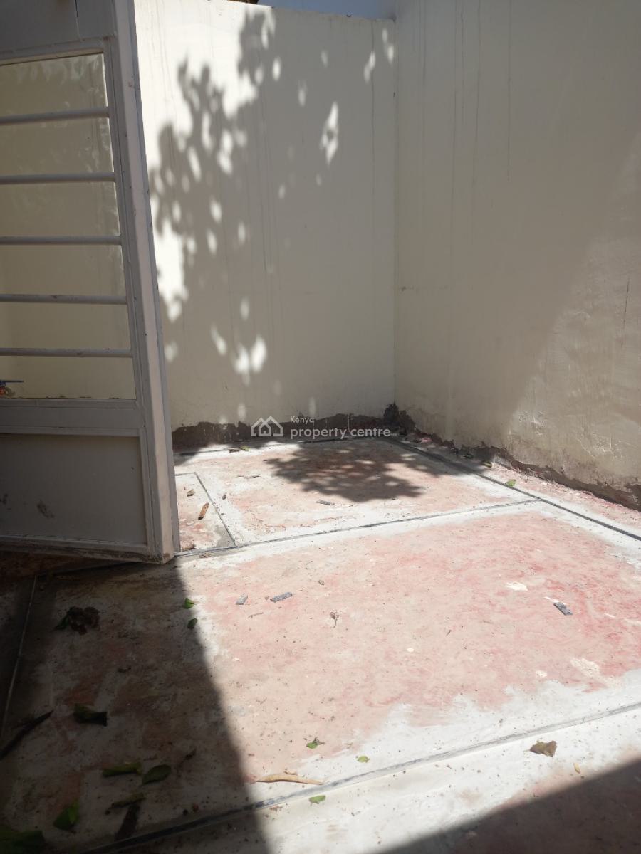 1 Bedroom House with Enclosed Verandah and Private Backyard, Off Argwings Kodhek Road, Lavington, Nairobi, House for Rent