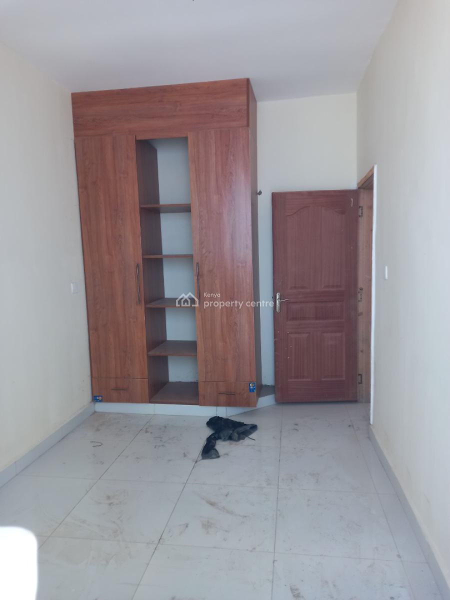 1 Bedroom House with Enclosed Verandah and Private Backyard, Off Argwings Kodhek Road, Lavington, Nairobi, House for Rent