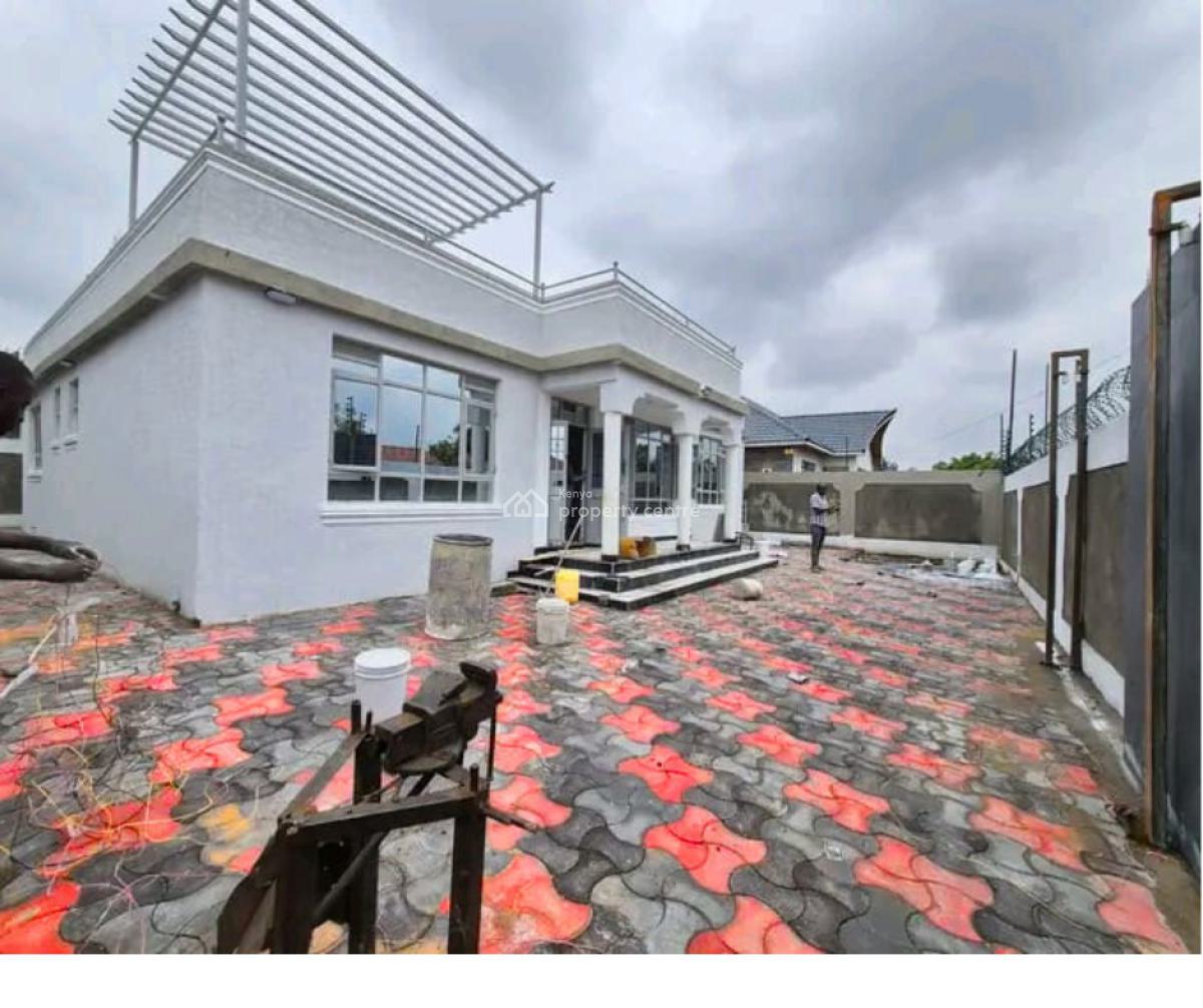 Modern 3 Bedroom Maisonettes with Dsq  in Mugutha, Ruiru, Mugutha, Ruiru, Kiambu, Townhouse for Sale