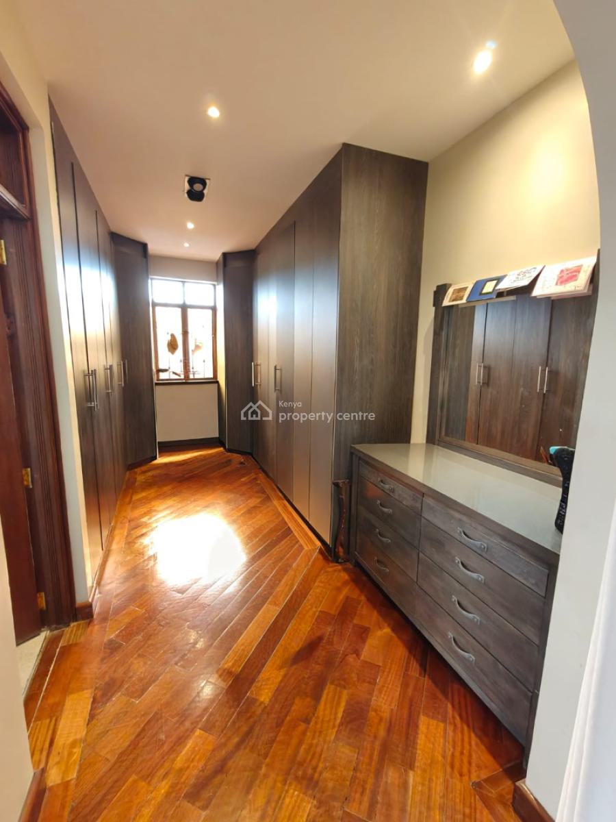 Luxurious 4 Bedrooms Villa in Gated Community, Karen, Nairobi, House for Sale