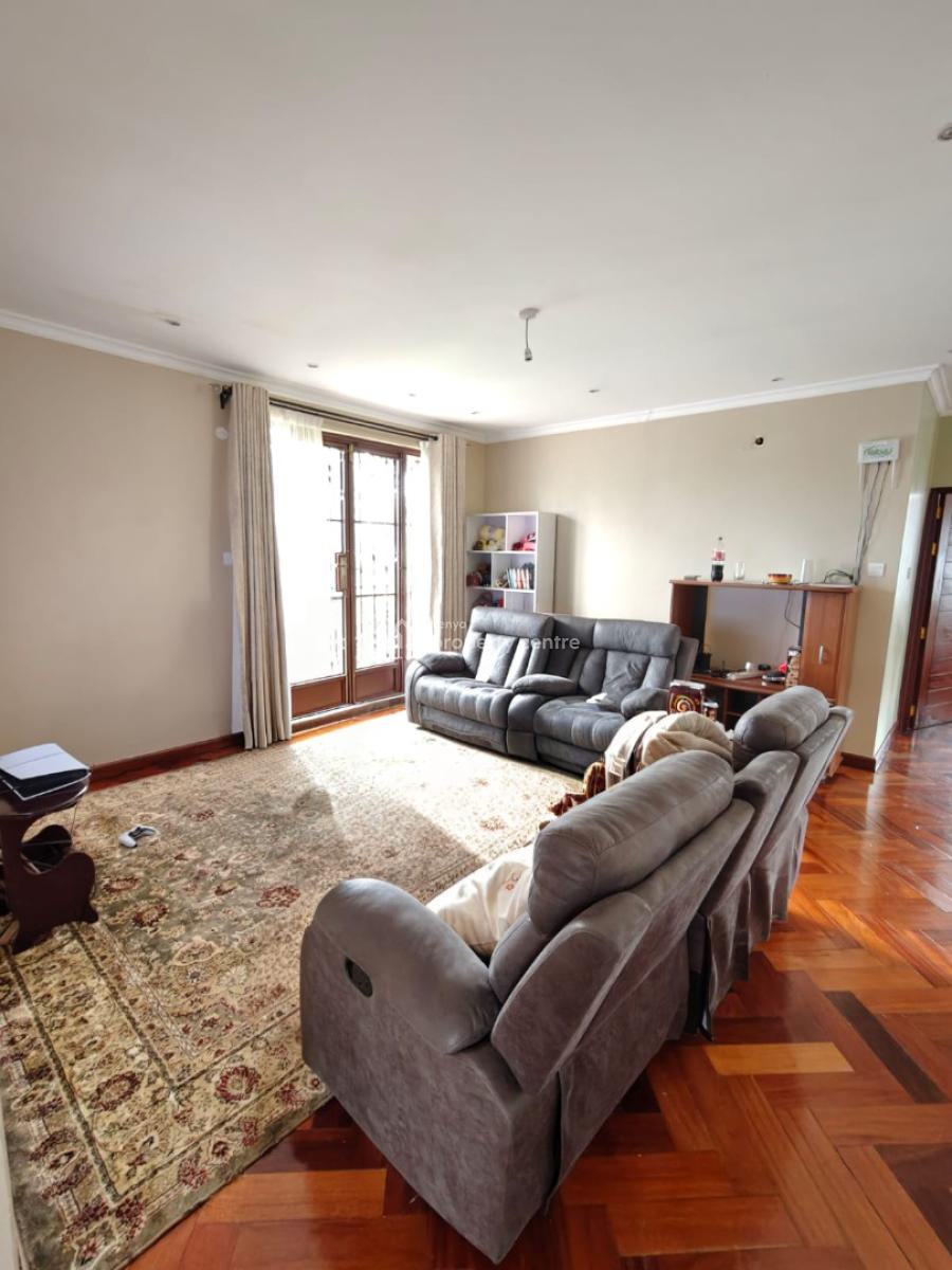 Luxurious 4 Bedrooms Villa in Gated Community, Karen, Nairobi, House for Sale