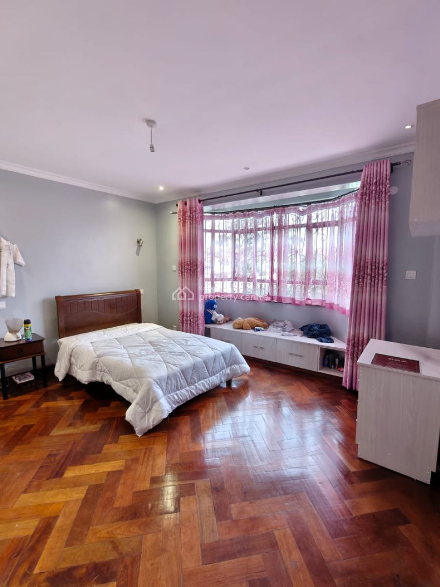 Luxurious 4 Bedrooms Villa in Gated Community, Karen, Nairobi, House for Sale