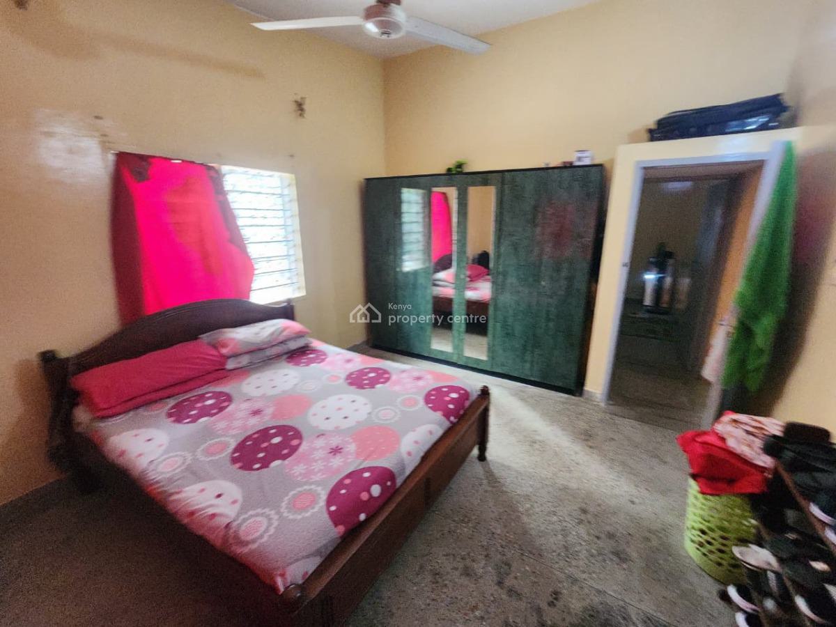 Bamburi Mtambo -- 2 Bedroom Bungalow + 2 Units of 2 Bedroom Apartments, Bamburi, Mombasa, House for Sale