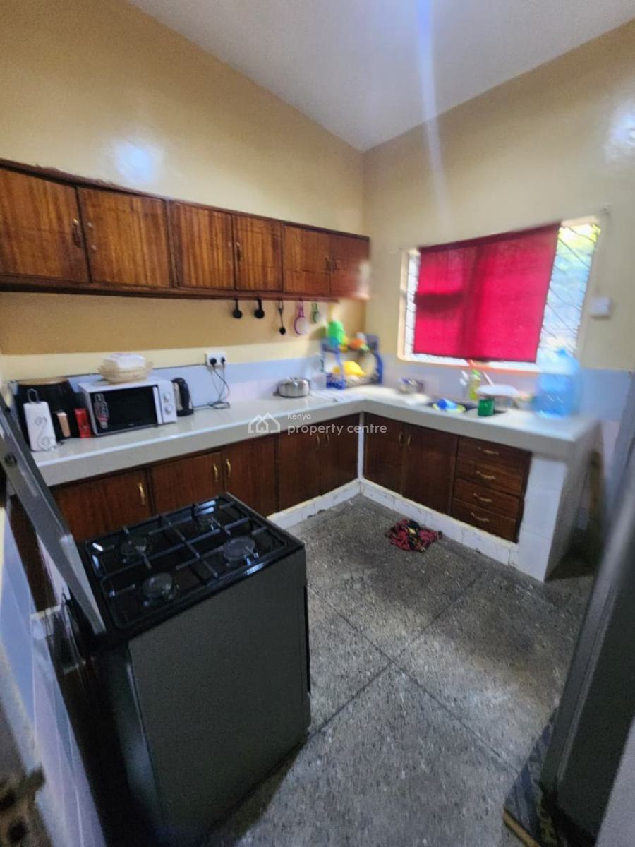 Bamburi Mtambo -- 2 Bedroom Bungalow + 2 Units of 2 Bedroom Apartments, Bamburi, Mombasa, House for Sale
