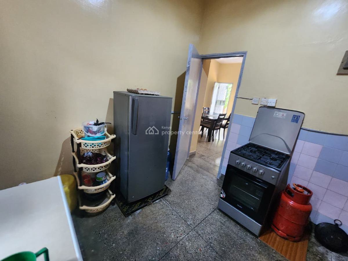Bamburi Mtambo -- 2 Bedroom Bungalow + 2 Units of 2 Bedroom Apartments, Bamburi, Mombasa, House for Sale