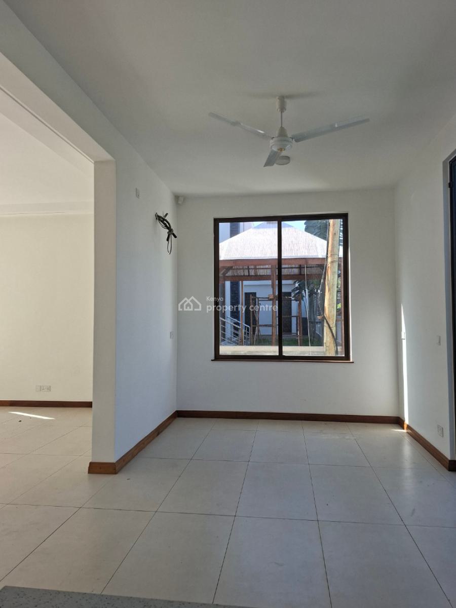 Petal Villas -- Luxury 4-bedroom Villas in Nyali, Moyne Drive, Nyali, Nyali, Mombasa, Townhouse for Sale