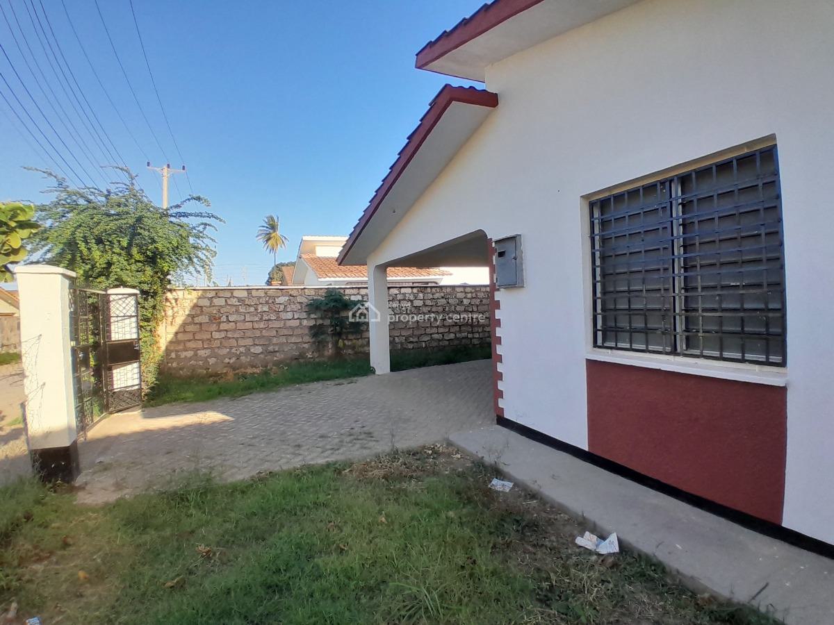 Spacious 3-bedroom Bungalow in a Gated Community Near Mtwapa Farmers, Near Oasis Hospital, Mtwapa, Kilifi, Terraced Bungalow for Sale