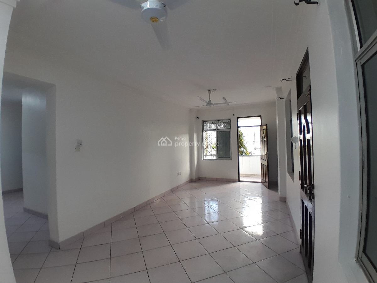 Spacious 3 Bedroom Apartment with Lift Located in Tudor, Mombasa, Tudor, Tudor, Mombasa, Apartment for Rent