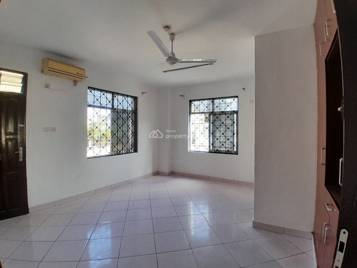Spacious 3 Bedroom Apartment with Lift Located in Tudor, Mombasa, Tudor, Tudor, Mombasa, Apartment for Rent