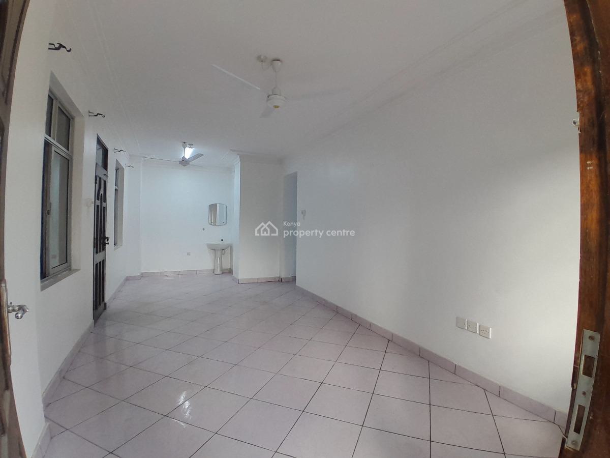 Spacious 3 Bedroom Apartment with Lift Located in Tudor, Mombasa, Tudor, Tudor, Mombasa, Apartment for Rent