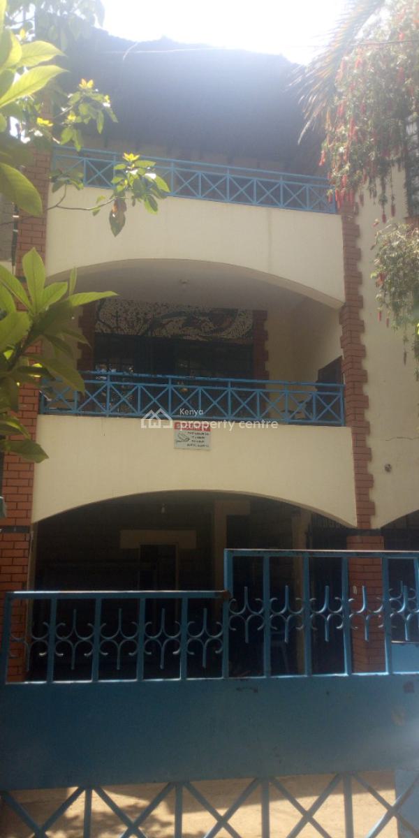Six (6) Bedroom Two Ensuite Commercial  Townhouse, Lavington, Valley Arcade Estate, Lavington, Nairobi, Office Space for Sale