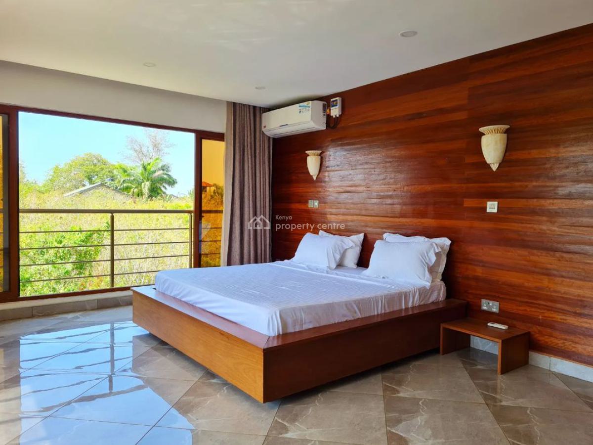 Luxury Five Bedroom Fully Furnished Villa Near The Beach, Diani Beach Road, Diani, Ukunda, Kwale, Detached Duplex for Sale
