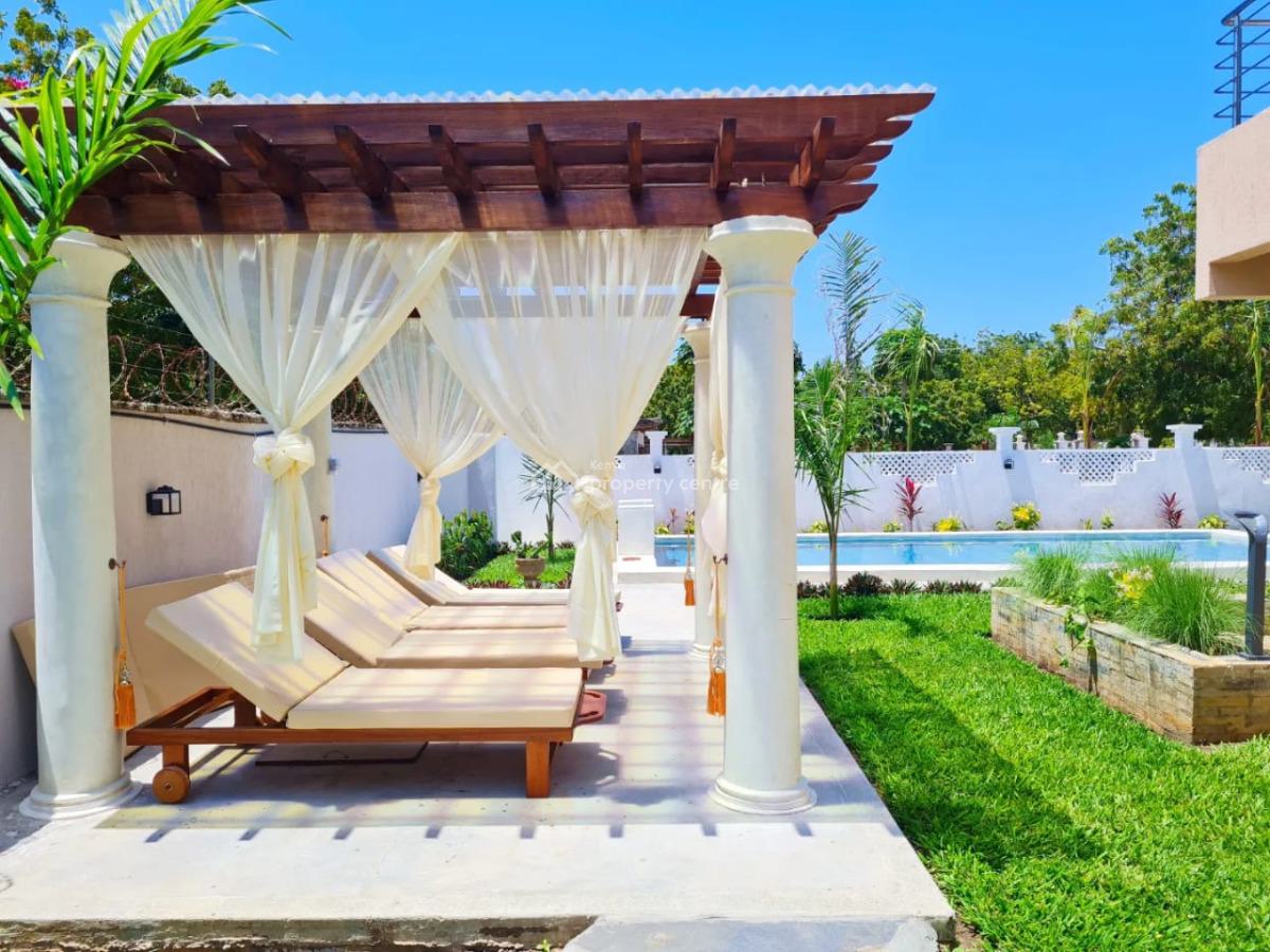 Luxury Five Bedroom Fully Furnished Villa Near The Beach, Diani Beach Road, Diani, Ukunda, Kwale, Detached Duplex for Sale