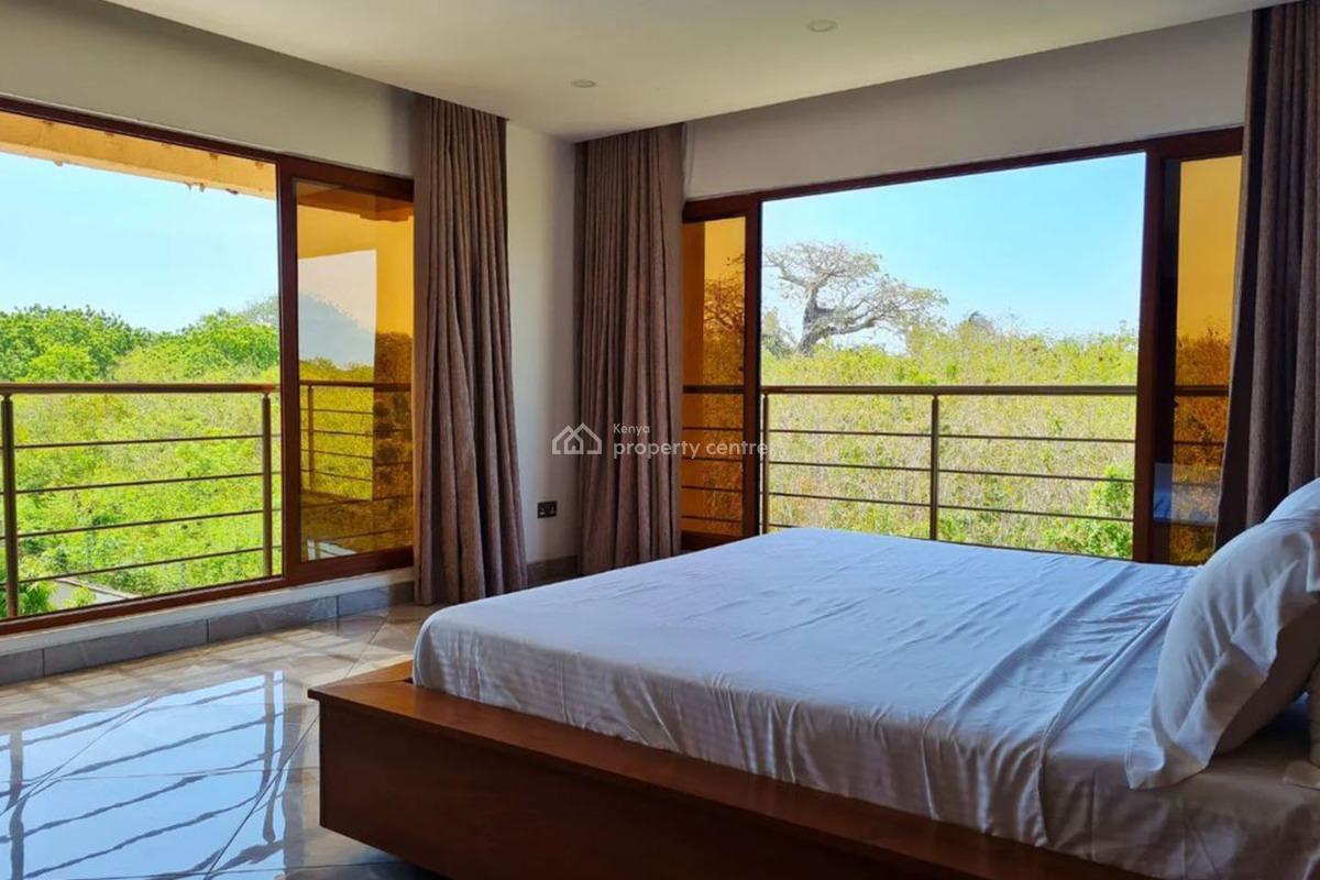 Luxury Five Bedroom Fully Furnished Villa Near The Beach, Diani Beach Road, Diani, Ukunda, Kwale, Detached Duplex for Sale