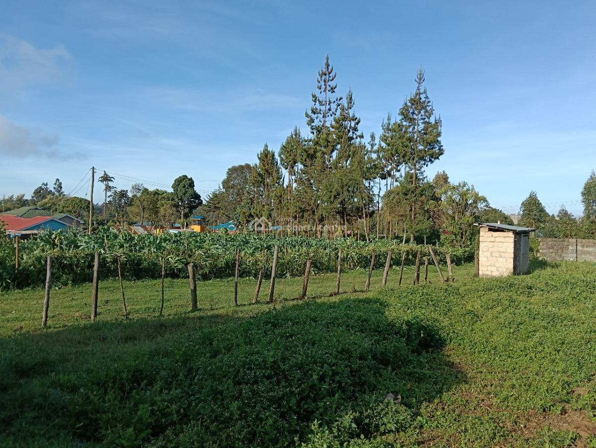 Plot with Structures in Kimende, Kimende Kiambu, Lari/kirenga, Kiambu, Land for Sale