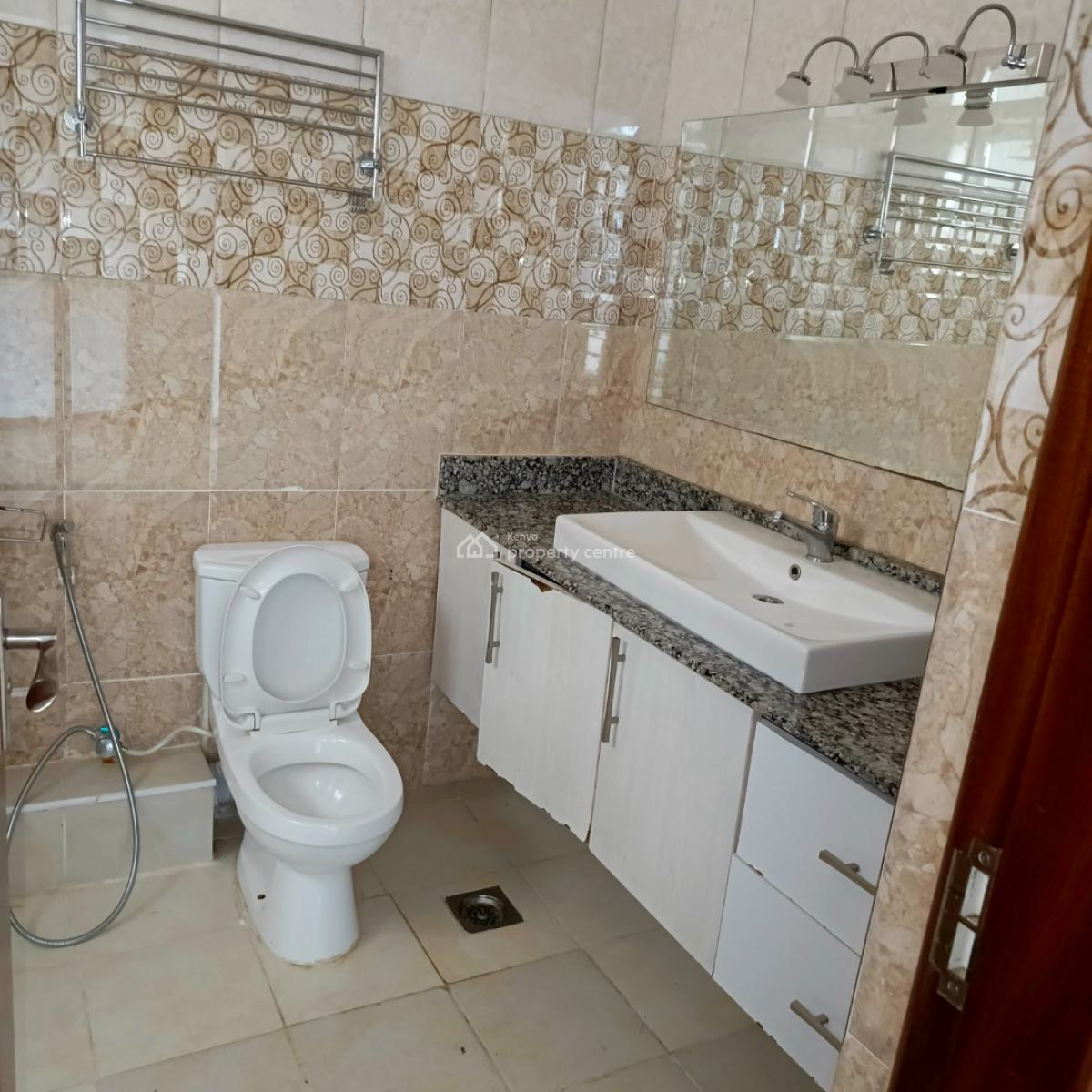an Amazing 4 Bedroom 2 Ensuite +dsq, Riverside, Westlands, Nairobi, Apartment for Rent