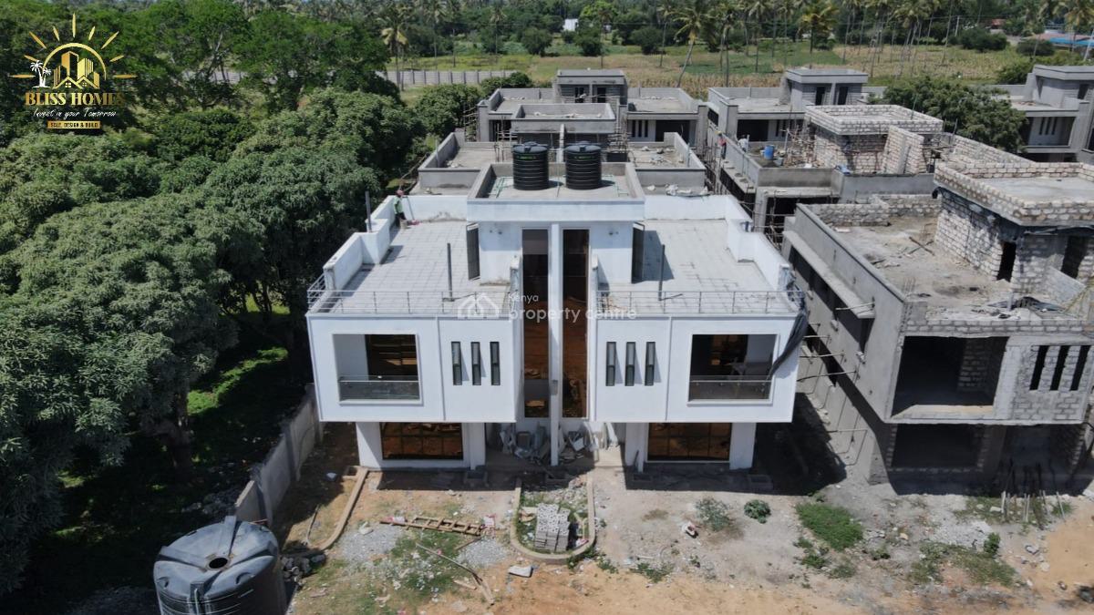 3 Bedroom Villa in a Gated Community with Swimming Pool, Mtwapa, Kilifi, House for Sale