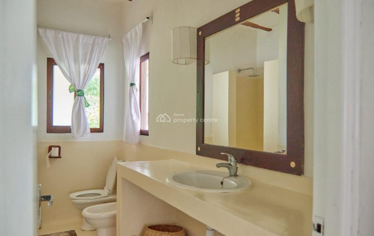 Beach Front 2 Bedroom Swahili Villa, Casuarina Beach, Malindi, Malindi Town, Kilifi, Detached Duplex for Sale