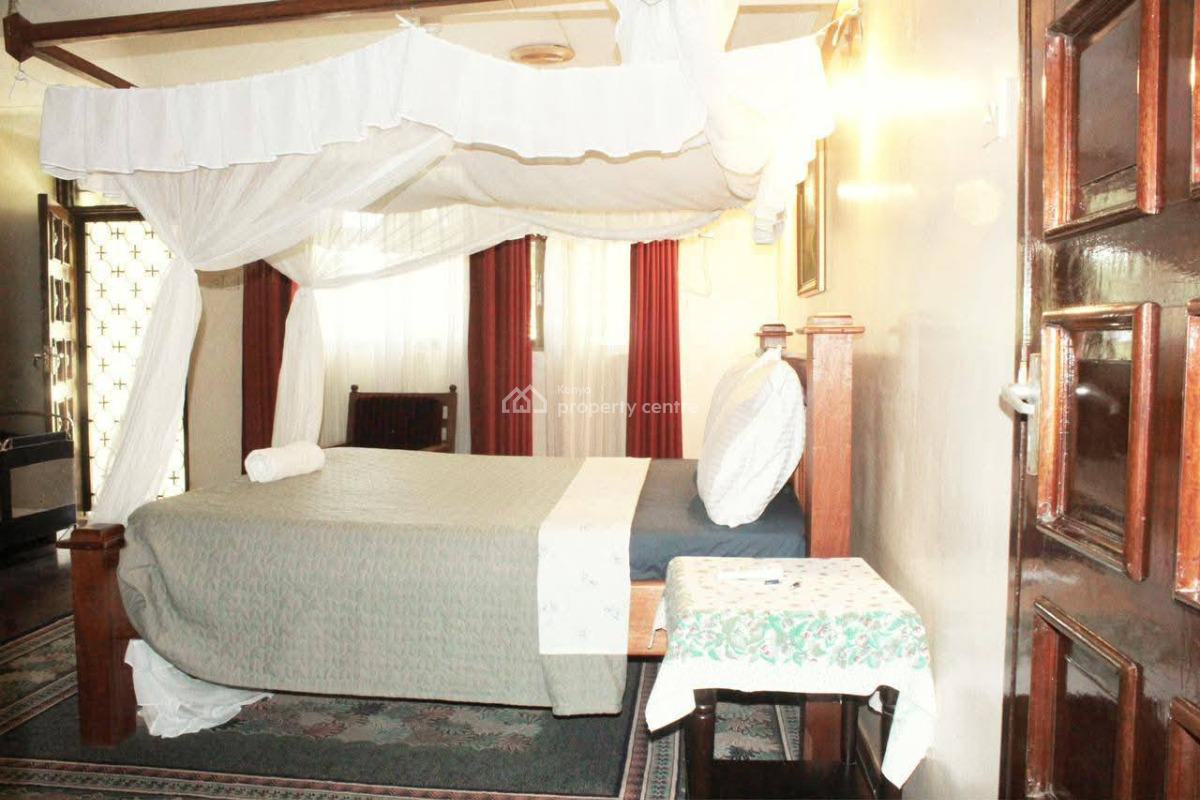Fully Furnished 5 Bedroom Villa for Short Stays/airbnb in Nyali,mombas, Near Citymall, Nyali, Mombasa, House Short Let