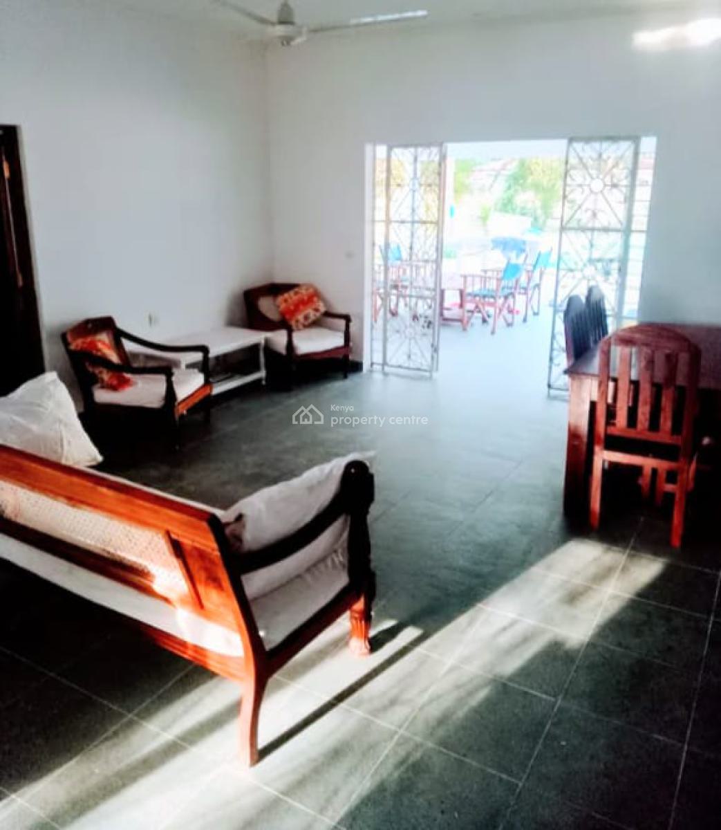 4 Bedroom House Ensuite Sitting on a Half Acre Plot Watamu, Watamu, Kilifi, Watamu, Kilifi, Townhouse for Sale