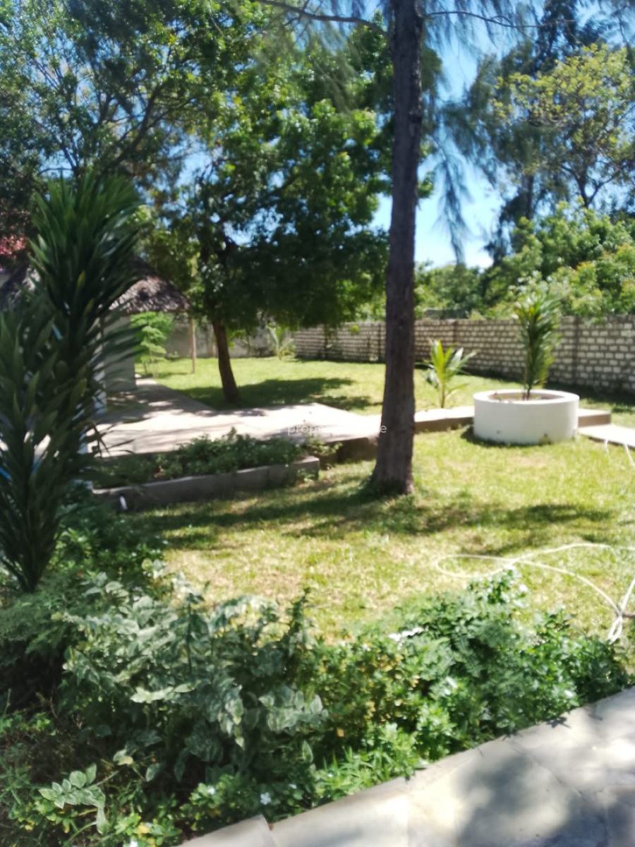 4 Bedroom House Ensuite Sitting on a Half Acre Plot Watamu, Watamu, Kilifi, Watamu, Kilifi, Townhouse for Sale