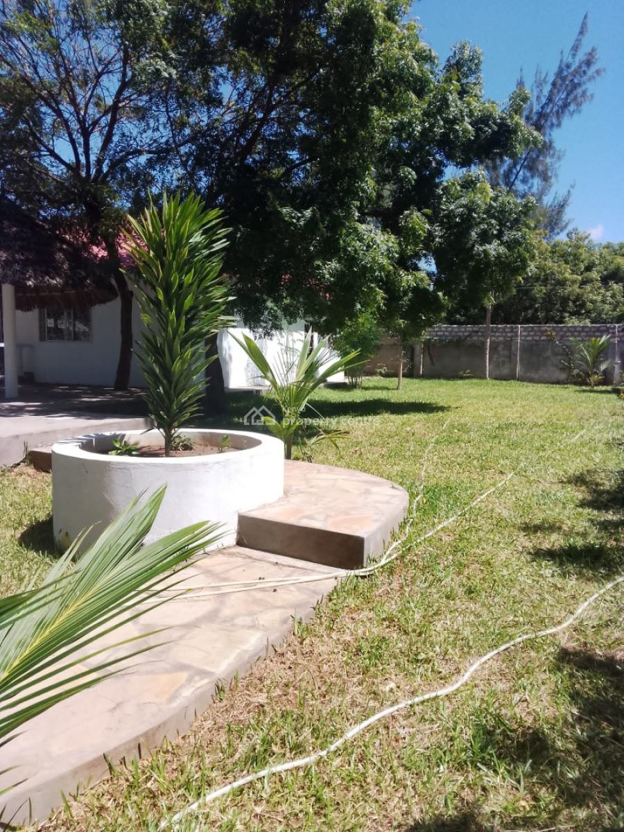 4 Bedroom House Ensuite Sitting on a Half Acre Plot Watamu, Watamu, Kilifi, Watamu, Kilifi, Townhouse for Sale
