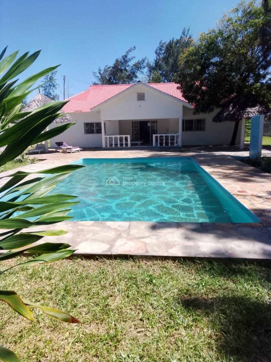 4 Bedroom House Ensuite Sitting on a Half Acre Plot Watamu, Watamu, Kilifi, Watamu, Kilifi, Townhouse for Sale