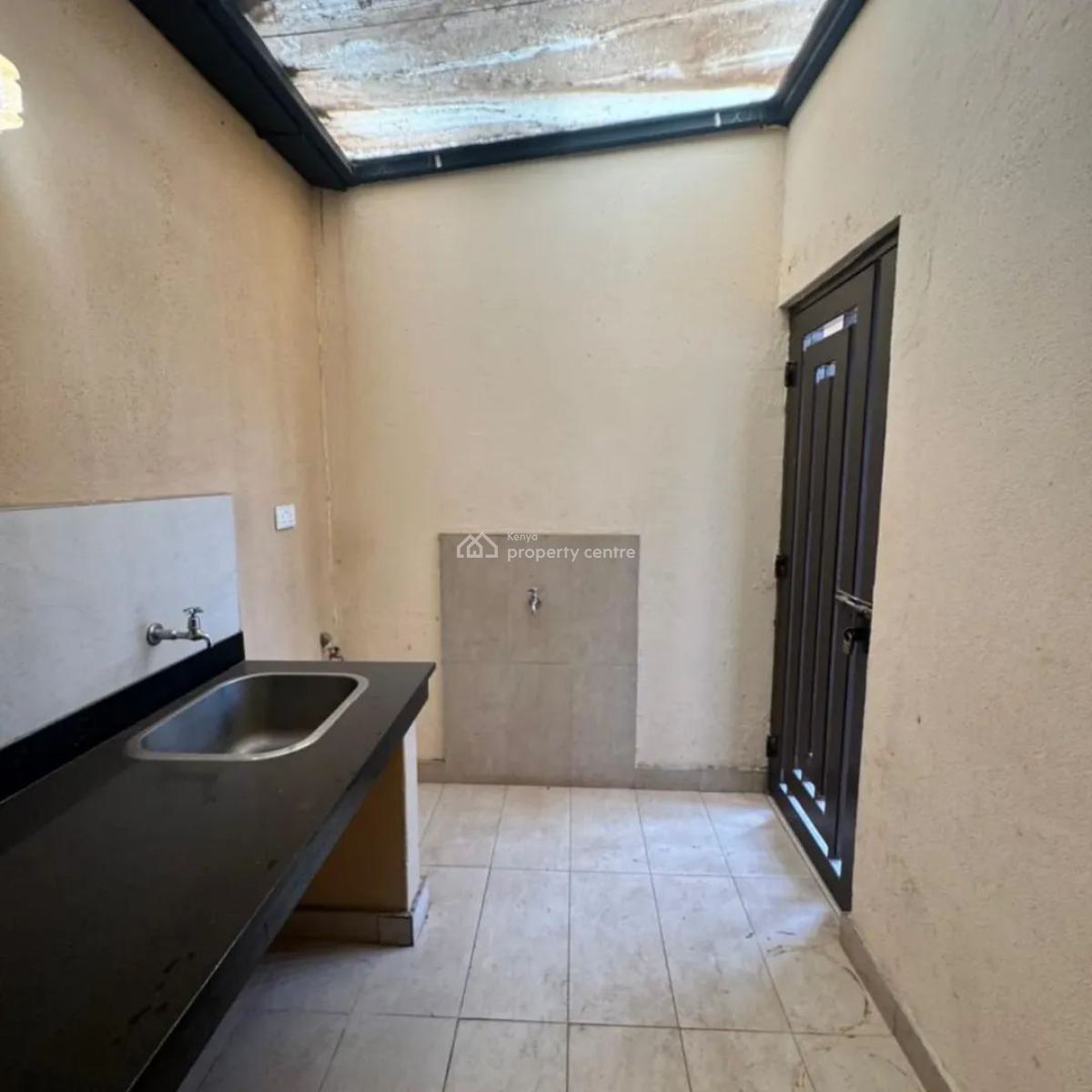 Luxurious 4 Bedrooms Plus Dsq Townhouse, Lavington, Nairobi, Apartment for Sale