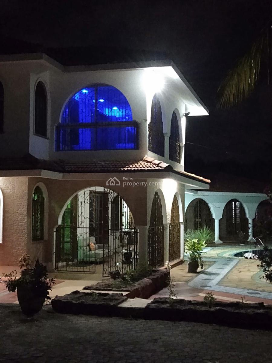 5 Bedrooms House with a Swimming Pool on a 1 Acre Plot in Mombasa-nyal, Mombasa Nyali, Nyali, Mombasa, Townhouse for Sale