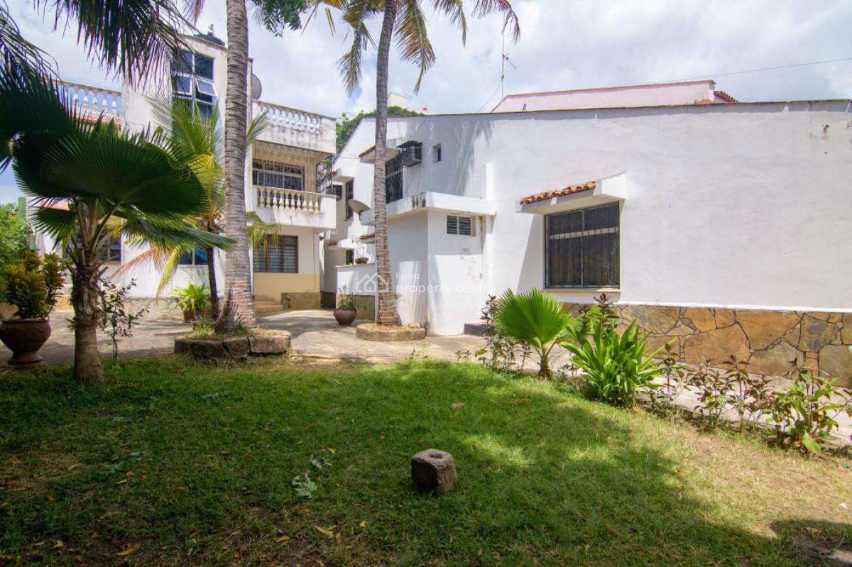 2 Houses, 3 Bedrooms Each and a 1 Bedroom Unit in Kizingo State House, Kizingo Mombasa, Nyali, Mombasa, Townhouse for Sale