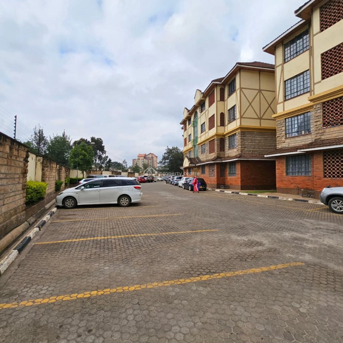 Homely 3 Bedroom Plus Dsq Apartment with Swimming Pool, Kilimani, Nairobi, Apartment for Rent