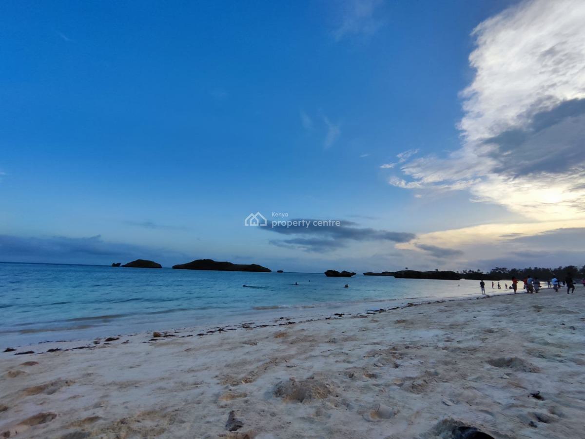 6 Bedrooms House with a Swimming Pool, Watamu Kilifi, Watamu, Kilifi, Townhouse for Sale