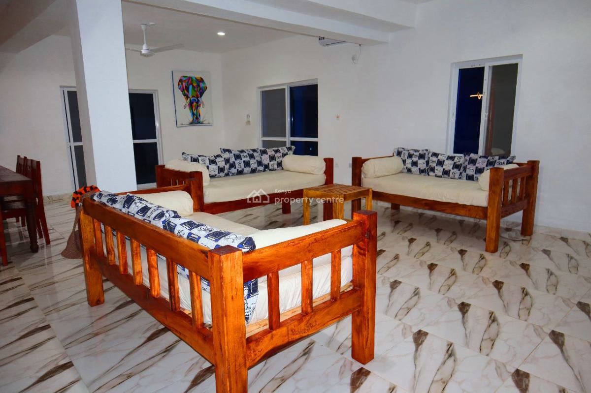 6 Bedrooms House with a Swimming Pool, Watamu Kilifi, Watamu, Kilifi, Townhouse for Sale