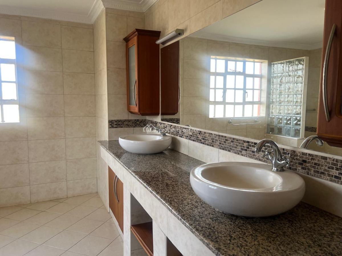 Elegant 4 Bedrooms with Well Manicured Garden, Runda, Westlands, Nairobi, Detached Duplex for Rent