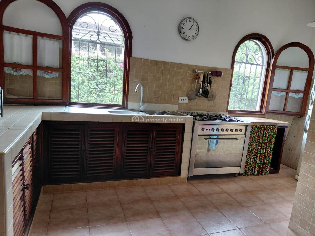 Elegant 4 Bedrooms All Ensuite House on ½ Acre Plot, Peponi, Watamu, Kilifi, House for Sale