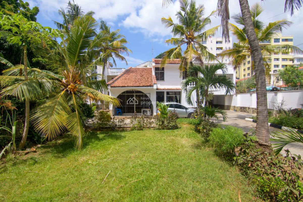2 Houses, 3 Bedrooms Each and a 1 Bedroom Unit in Kizingo State House, Kizingo Mombasa, Nyali, Mombasa, Townhouse for Sale