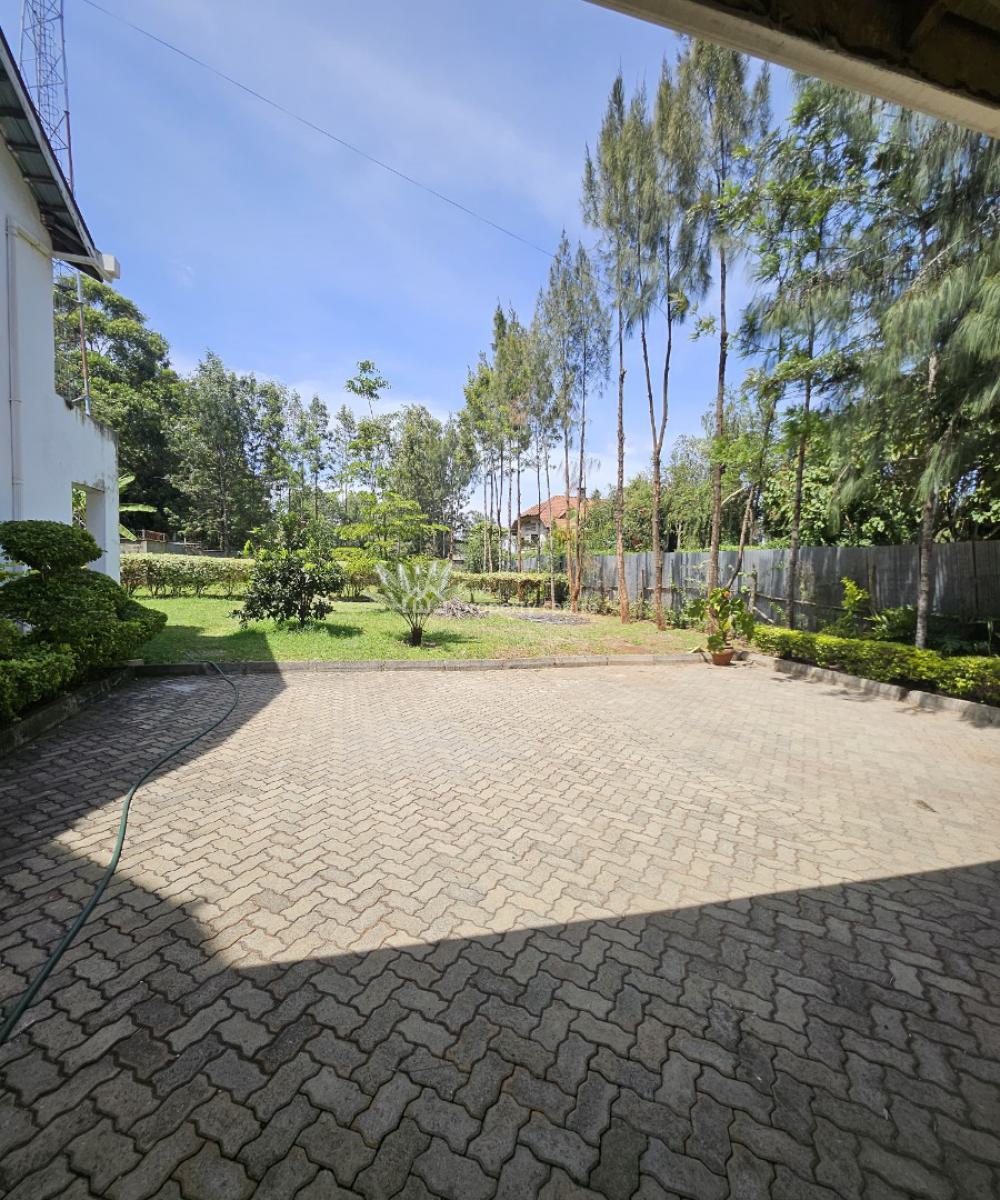 Stunning 7-bedroom Villa on ¾ Acre  Residential & Commercial Options, Karen, Nairobi, House for Rent